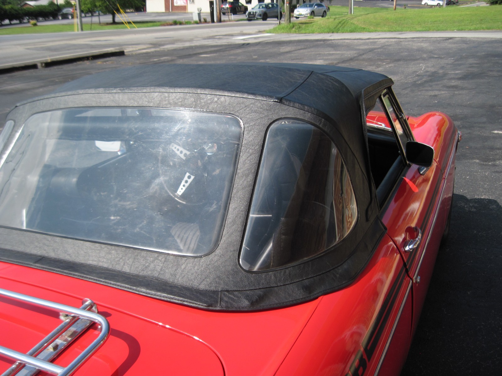 MG-MGB-1972-Convertible-11
