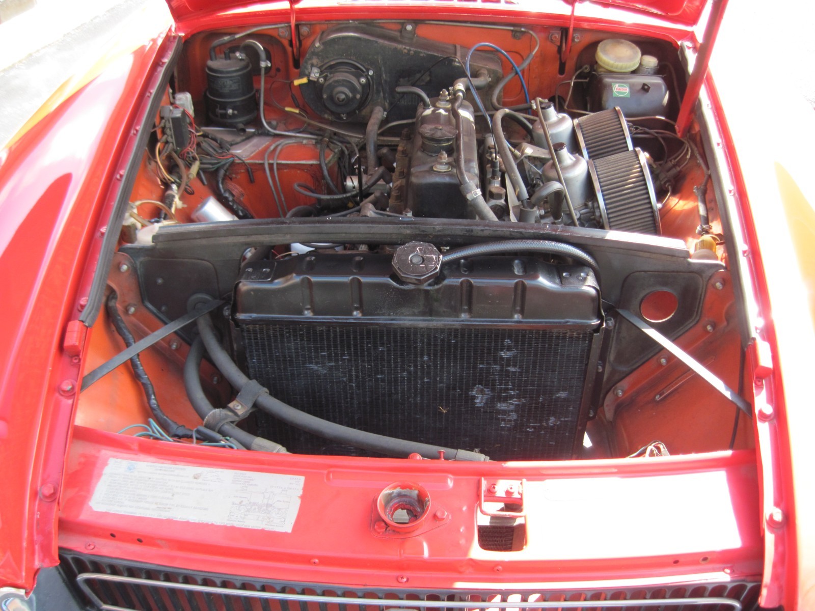 MG-MGB-1972-Convertible-18