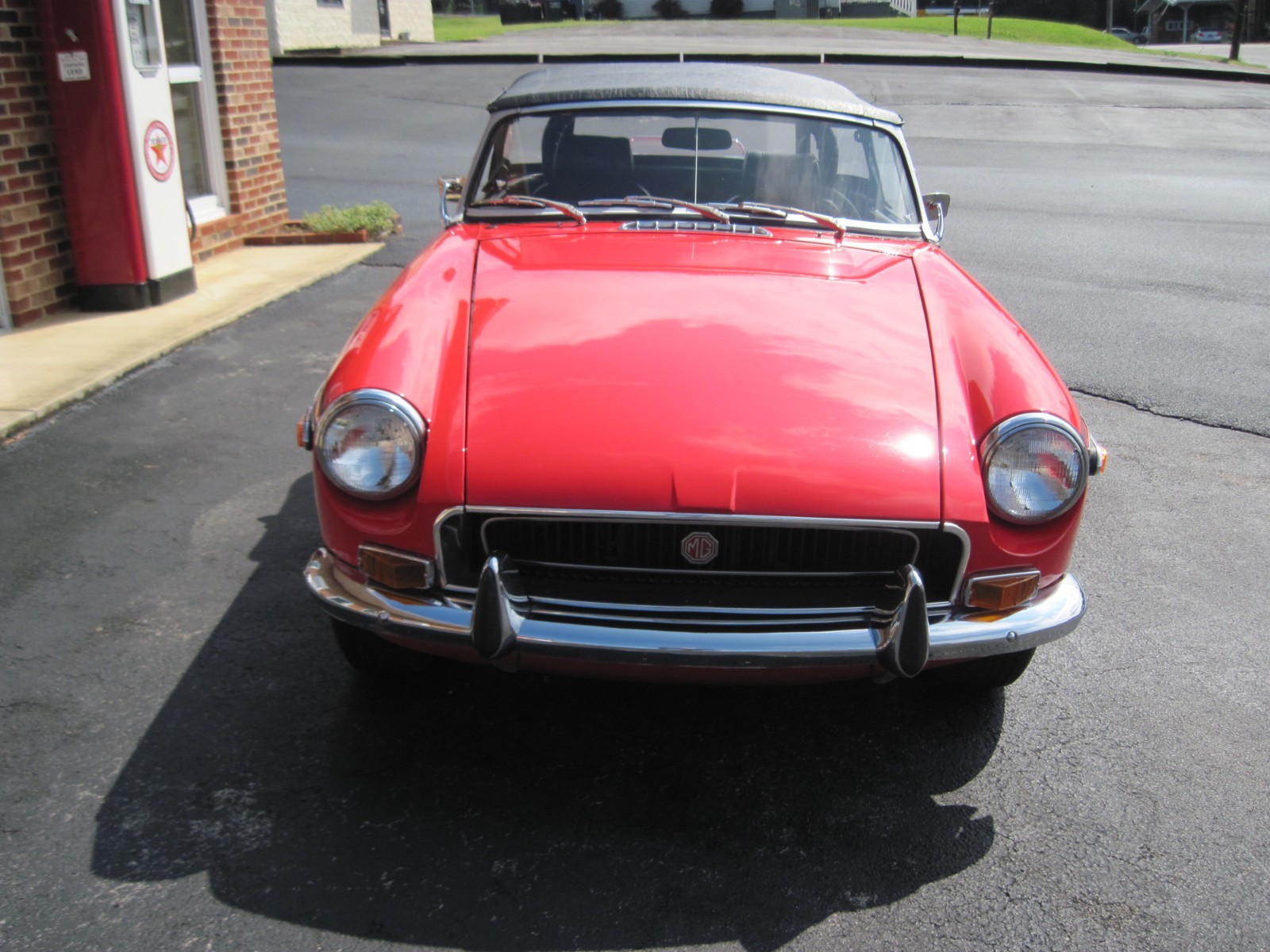 MG-MGB-1972-Convertible-5
