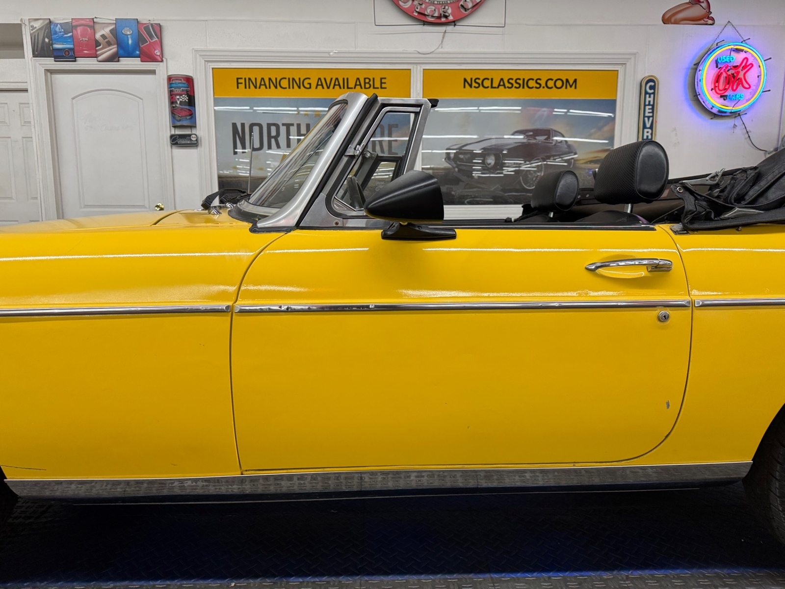 MG-MGB-1974-2-door-convo-20