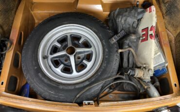 MG-MGB-1974-Coupe-14