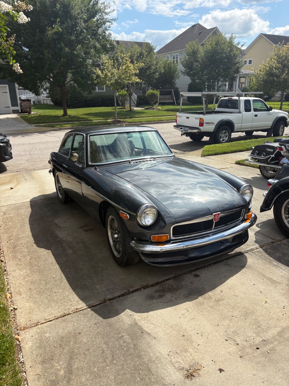 MG-MGB-1974-Coupe-14
