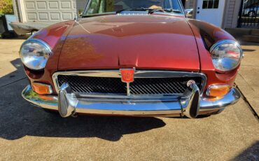 MG-MGB-1974-Coupe-2