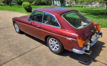 MG-MGB-1974-Coupe-3