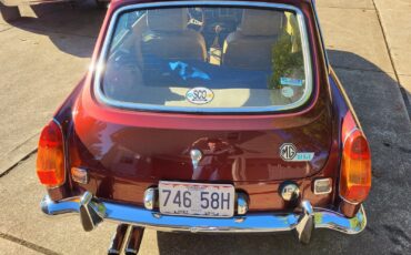 MG-MGB-1974-Coupe-5