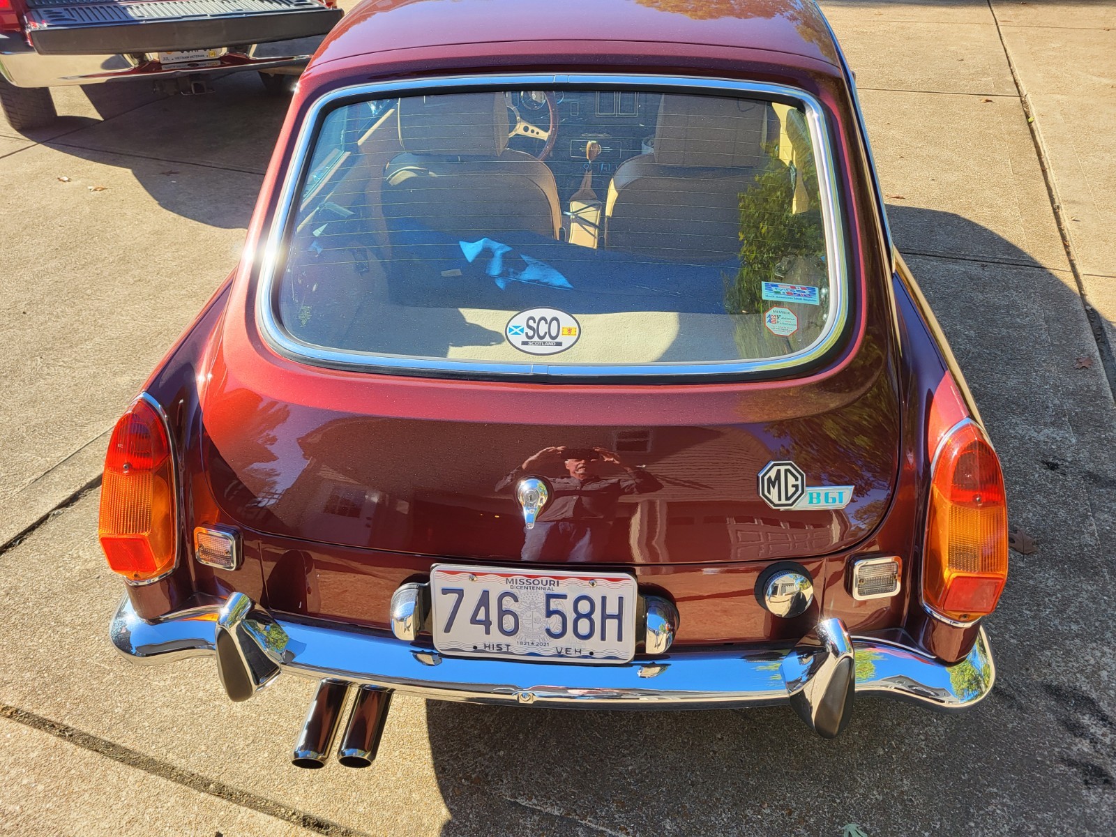 MG-MGB-1974-Coupe-5