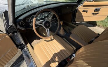 MG-MGB-1974-Coupe-6