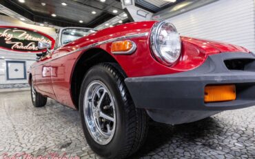 MG-MGB-1977-12
