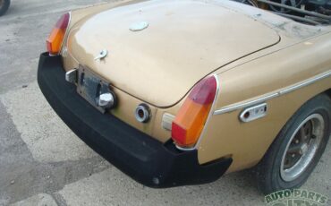 MG-MGB-1977-Convertible-16