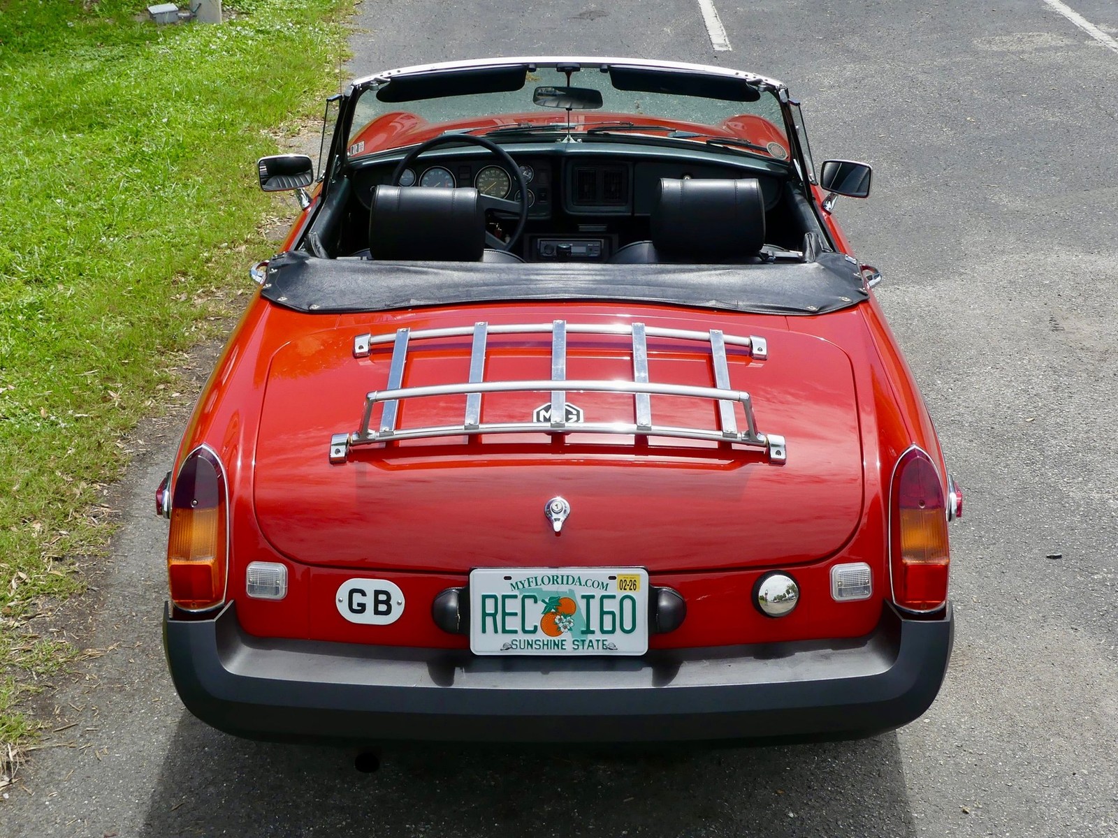 MG-MGB-1977-Convertible-17