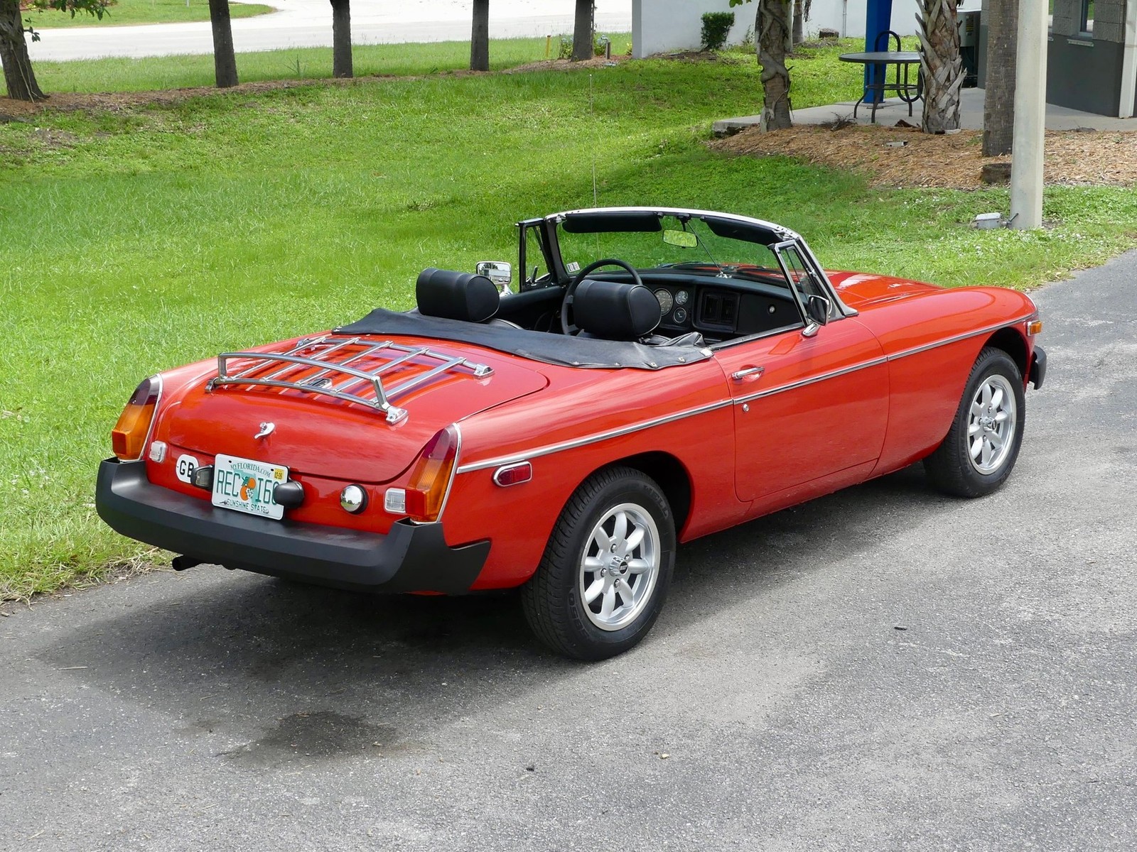 MG-MGB-1977-Convertible-20