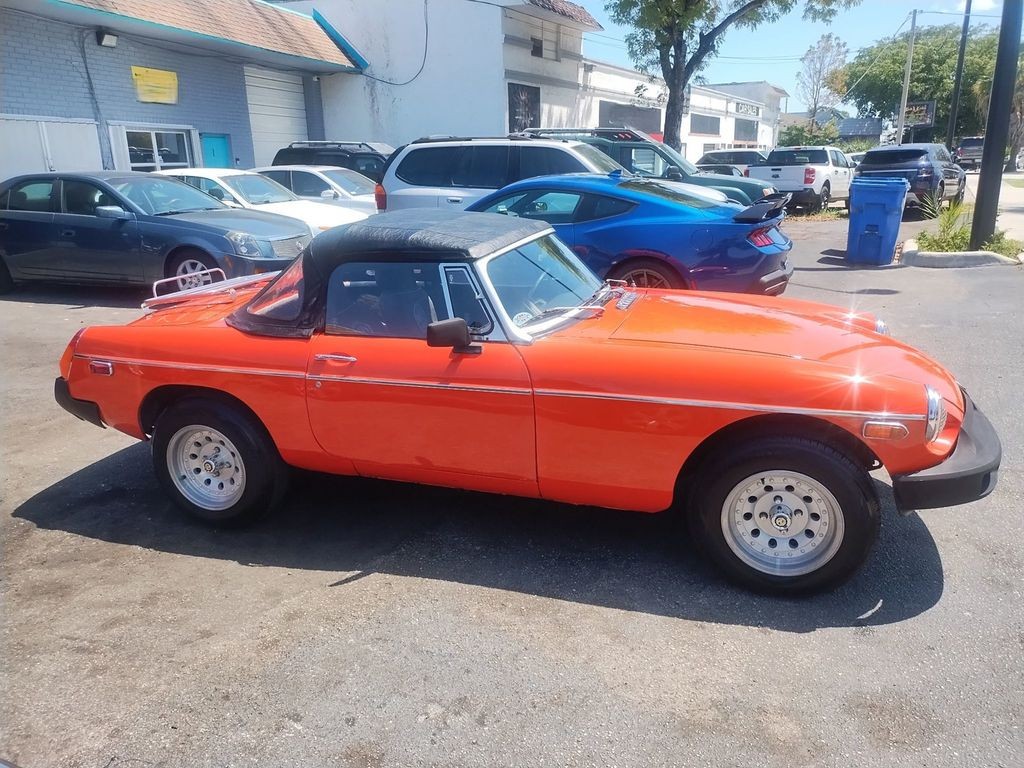 MG-MGB-1978-Convertible-5