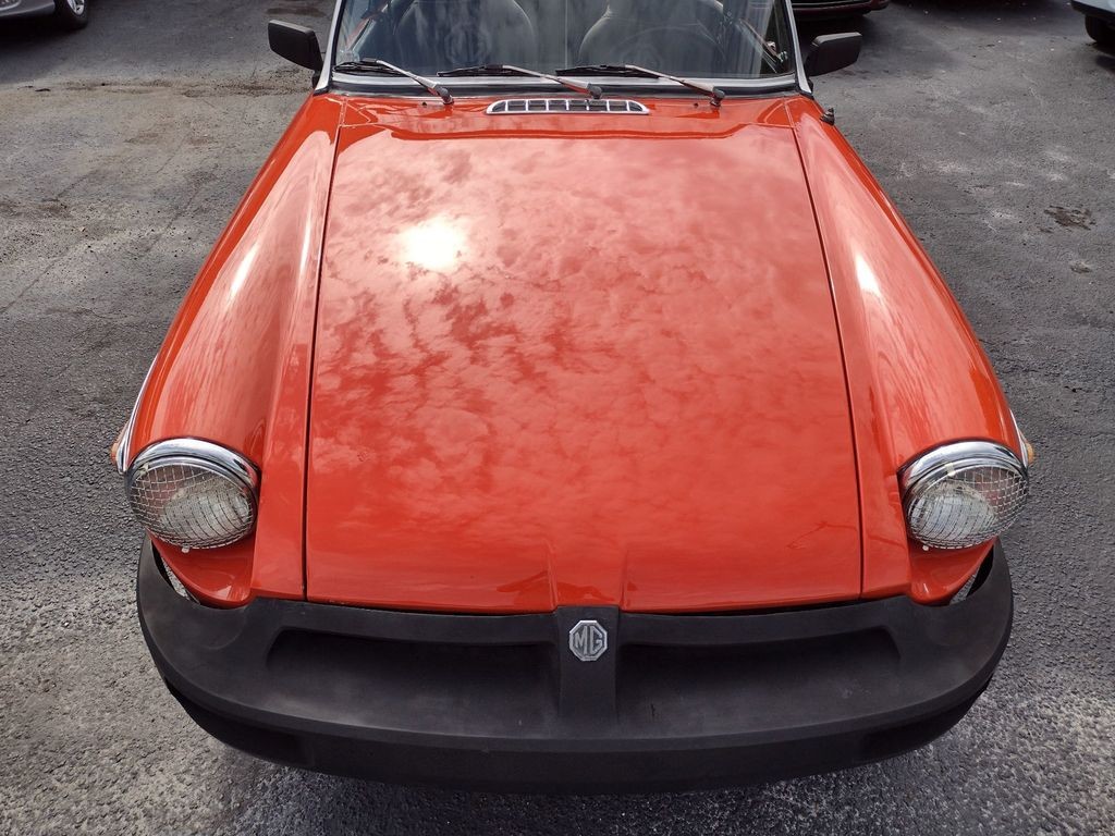 MG-MGB-1978-Convertible-9
