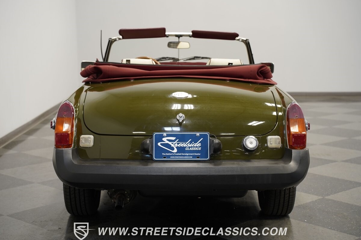 MG-MGB-1979-Convertible-10