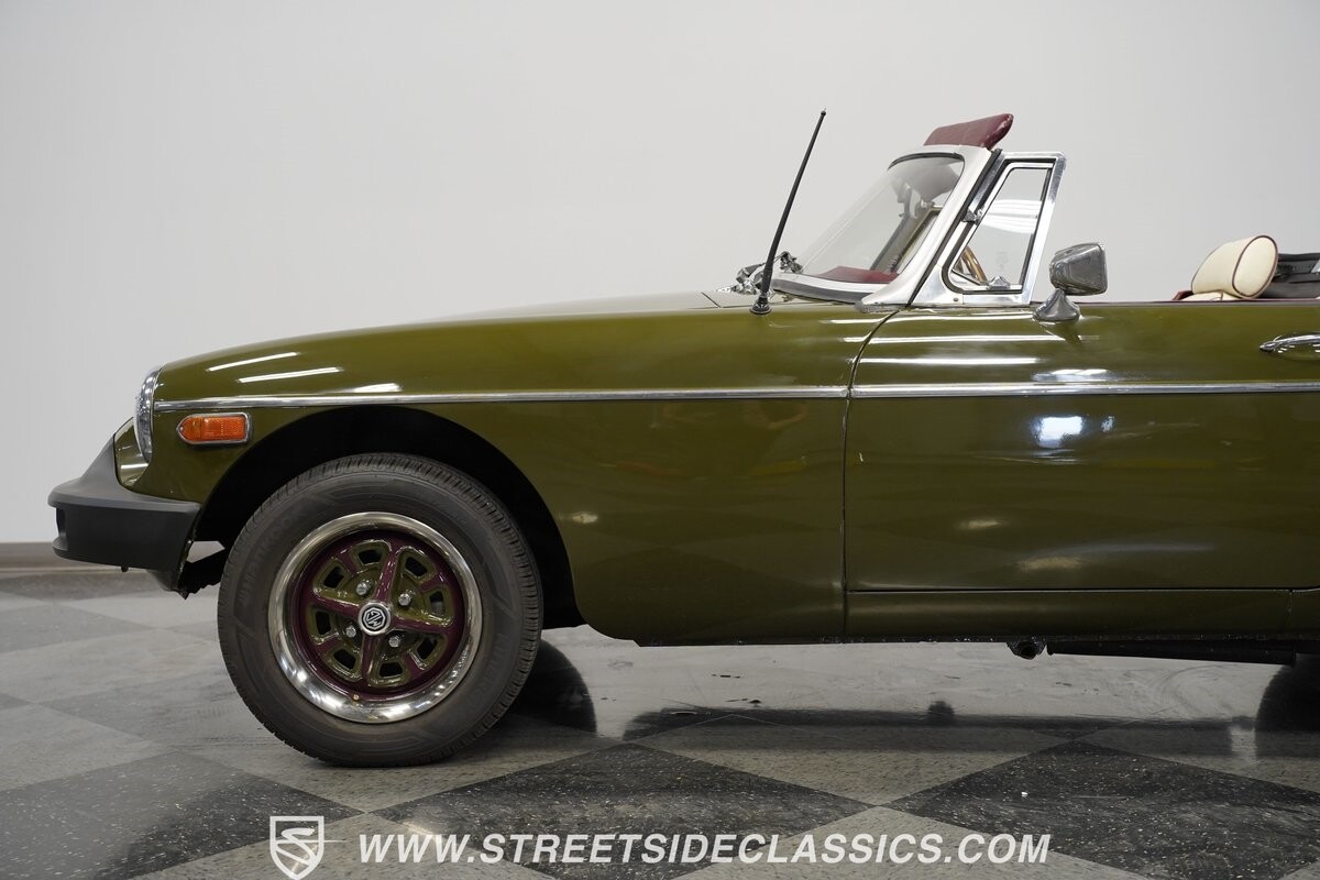MG-MGB-1979-Convertible-23