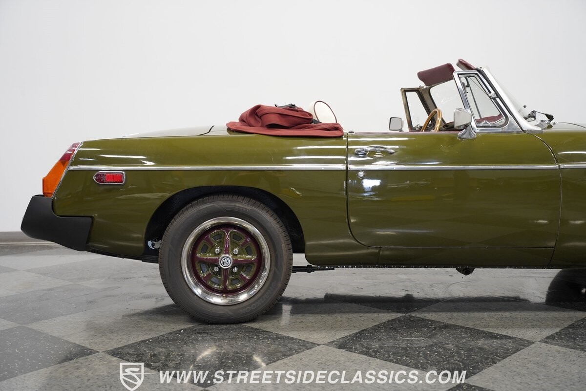 MG-MGB-1979-Convertible-29
