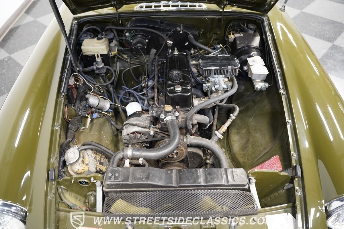 MG-MGB-1979-Convertible-33