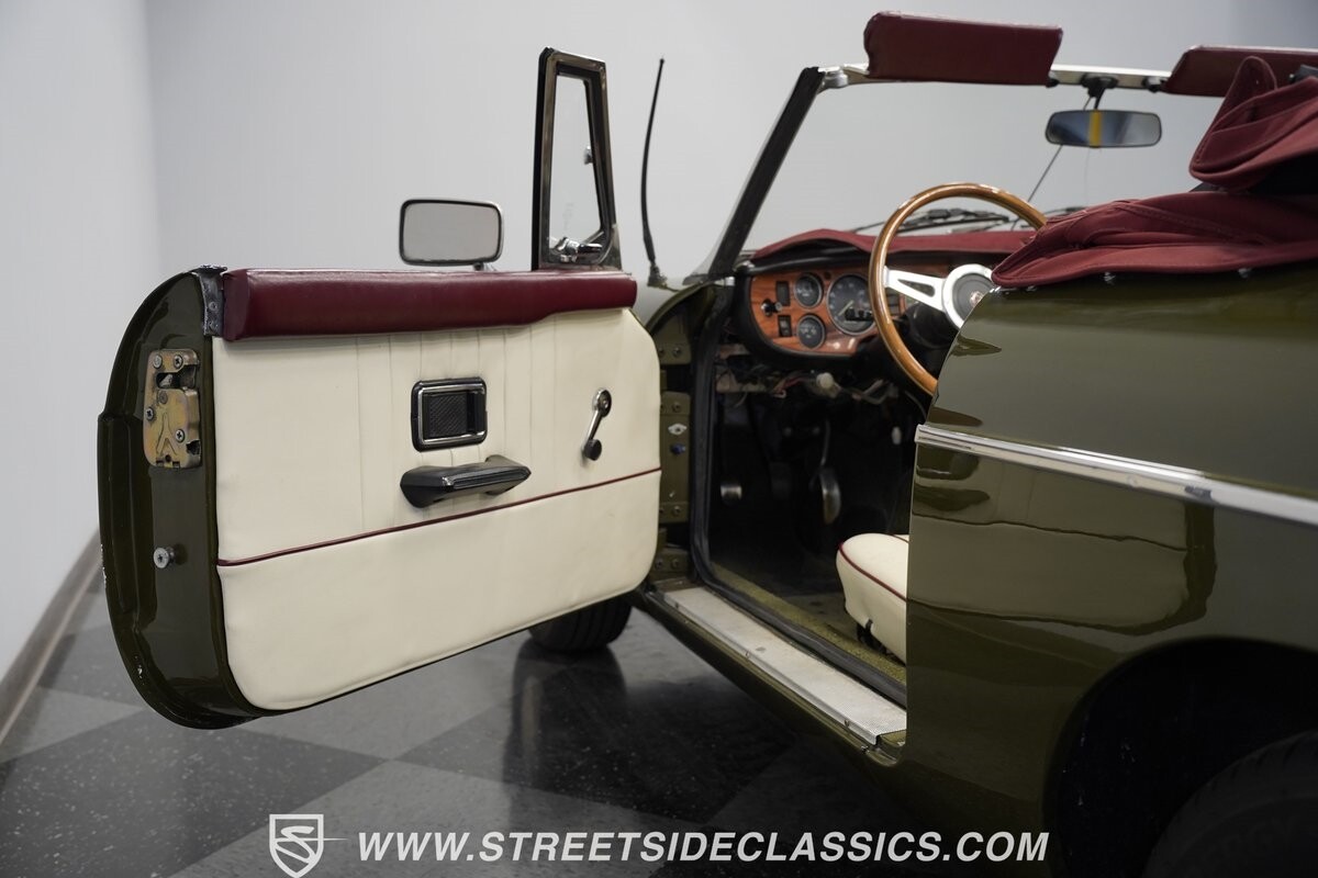 MG-MGB-1979-Convertible-35