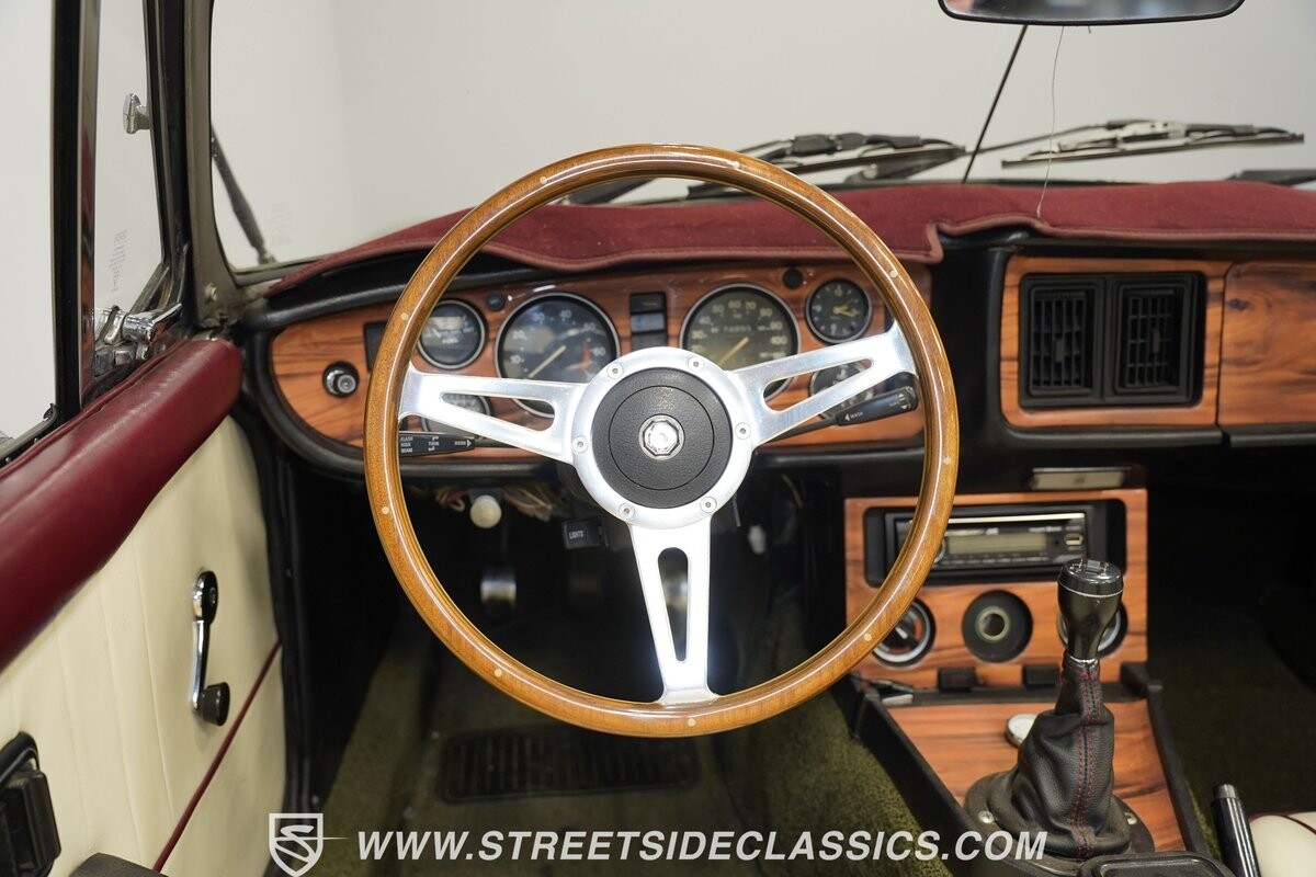 MG-MGB-1979-Convertible-38