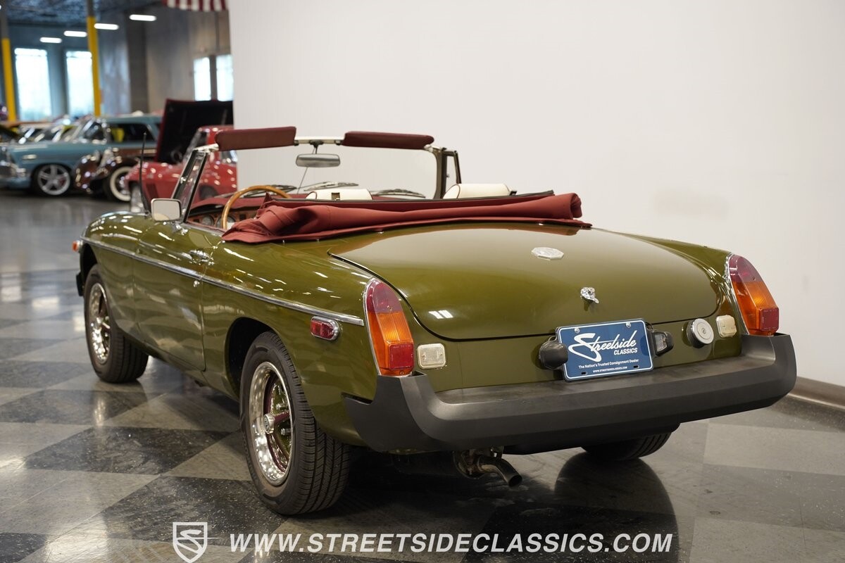 MG-MGB-1979-Convertible-8