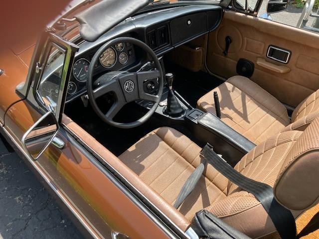 MG-MGB-1980-Convertible-3