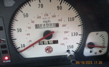 MG-MGB-1980-Convertible-8