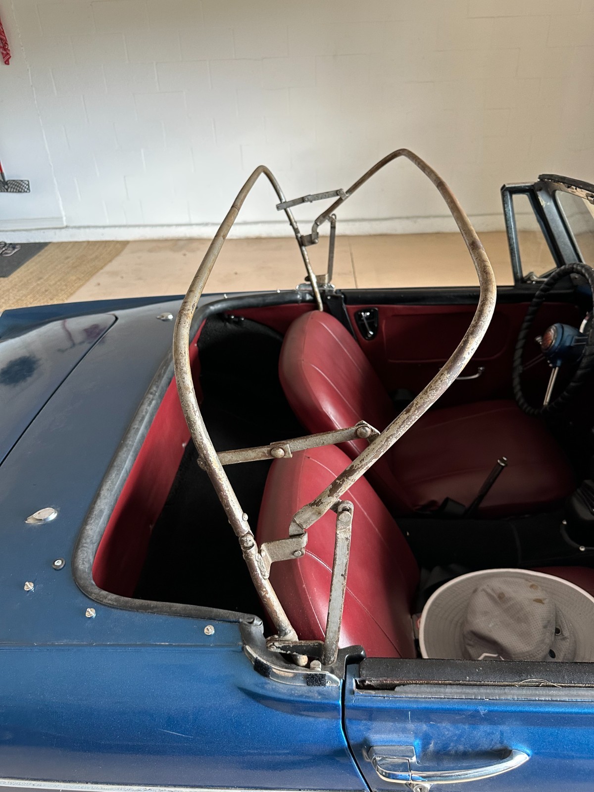 MG-Midget-1966-Convertible-14