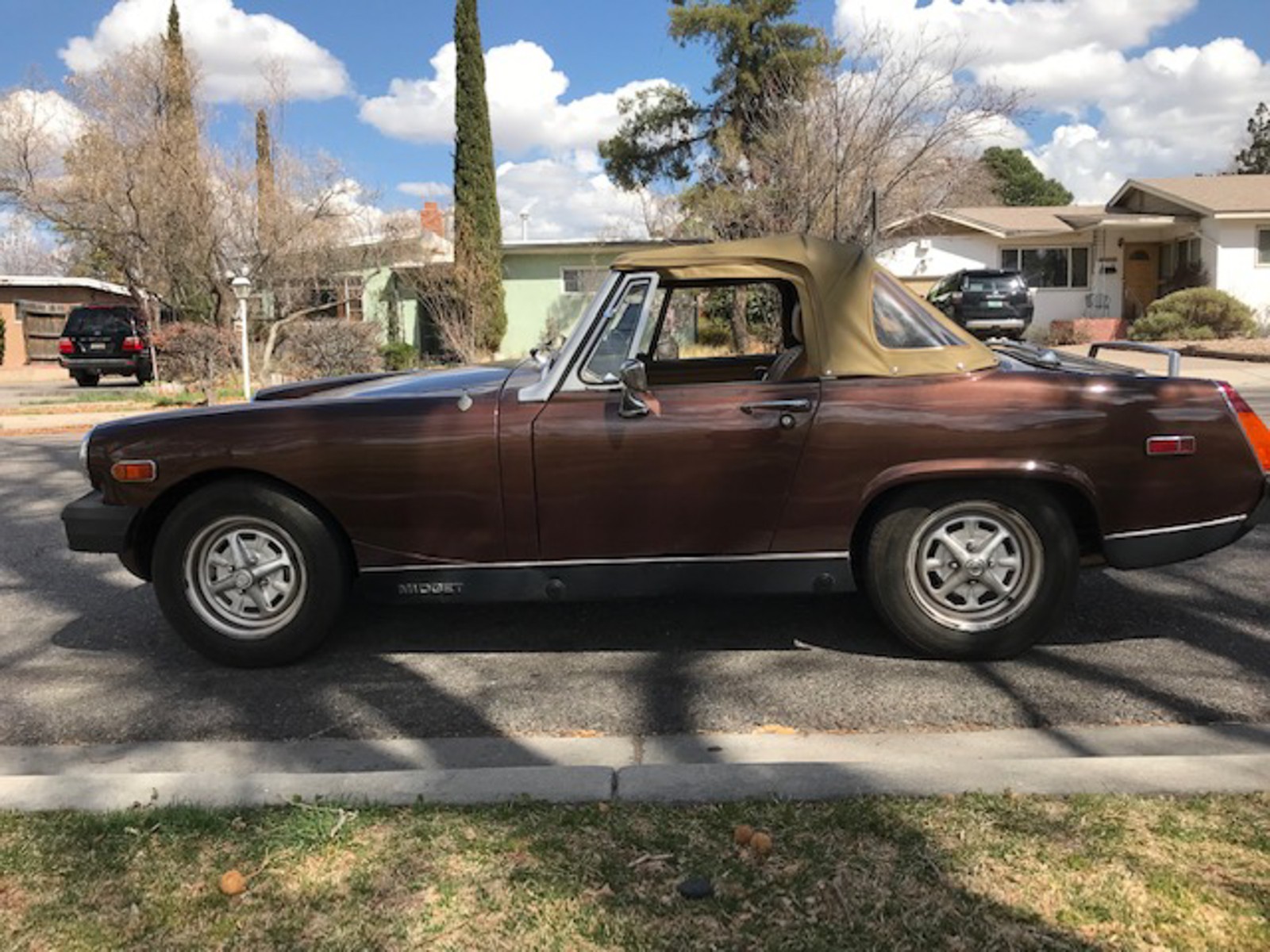 MG-Midget-1979-Convertible-2