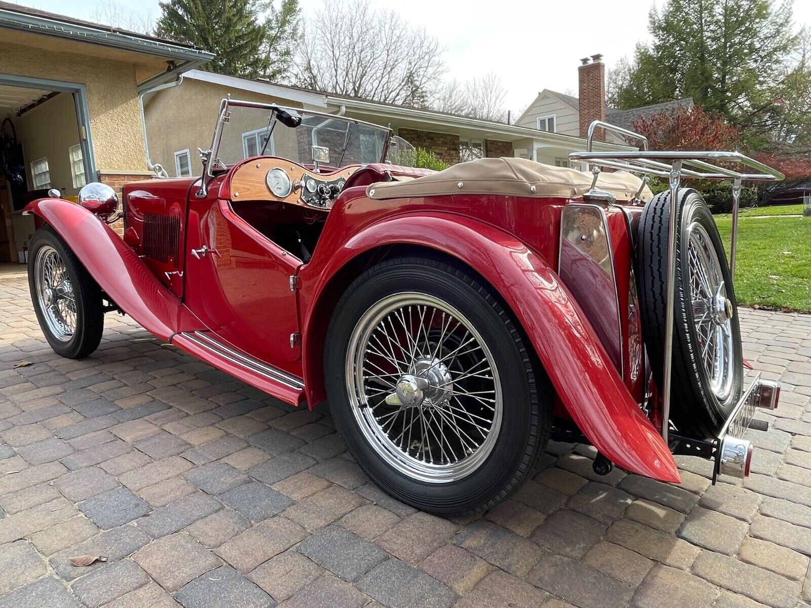 MG-T-Series-1947-Convertible-9