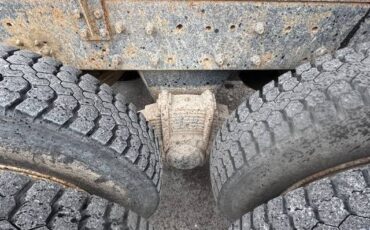 Mac-dump-truck-diesel-1981-10