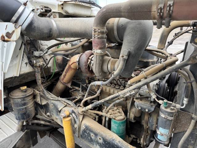 Mac-tri-axle-diesel-1985-1
