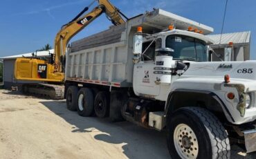 Mac-tri-axle-diesel-1985-23
