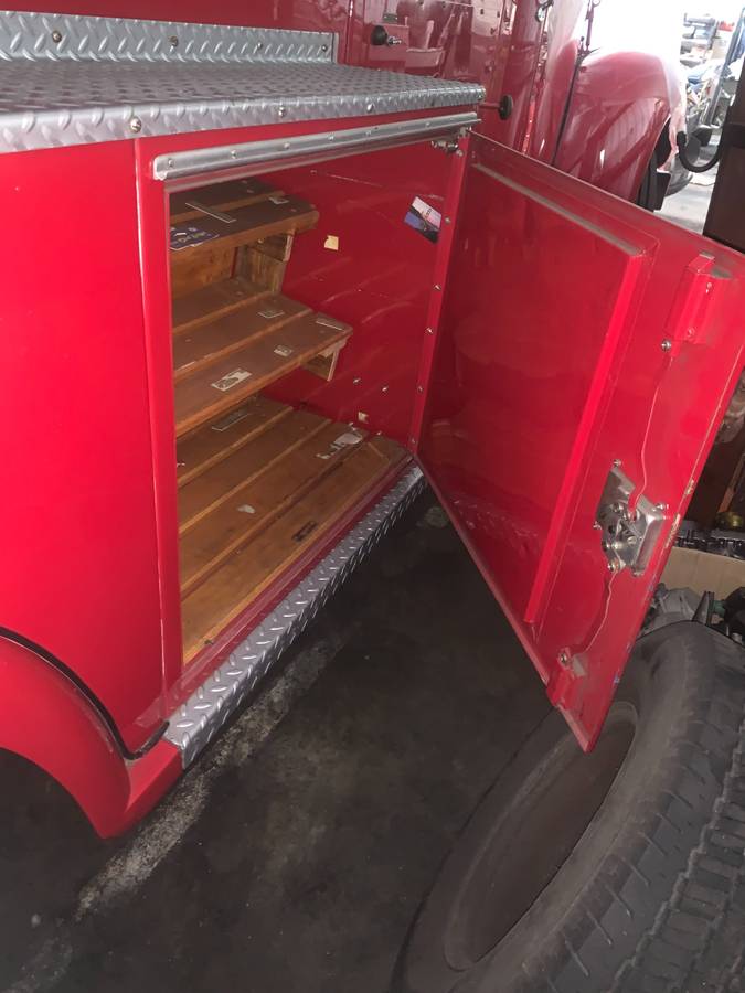 Mack-1959-red-3