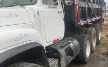 Mack-686-diesel-1989-white-4
