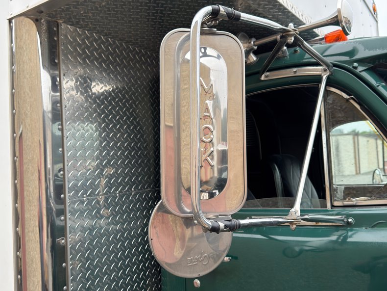 Mack-Other-1962-Mack-Green-Green-15