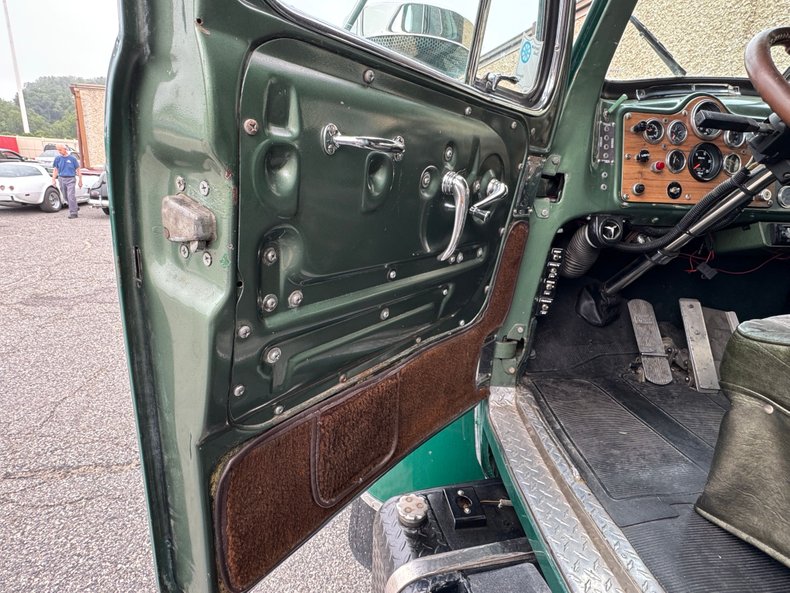 Mack-Other-1962-Mack-Green-Green-24