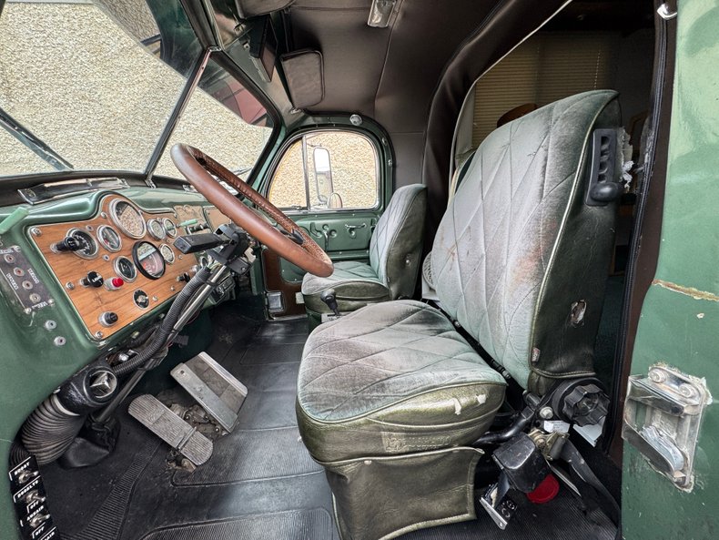 Mack-Other-1962-Mack-Green-Green-26