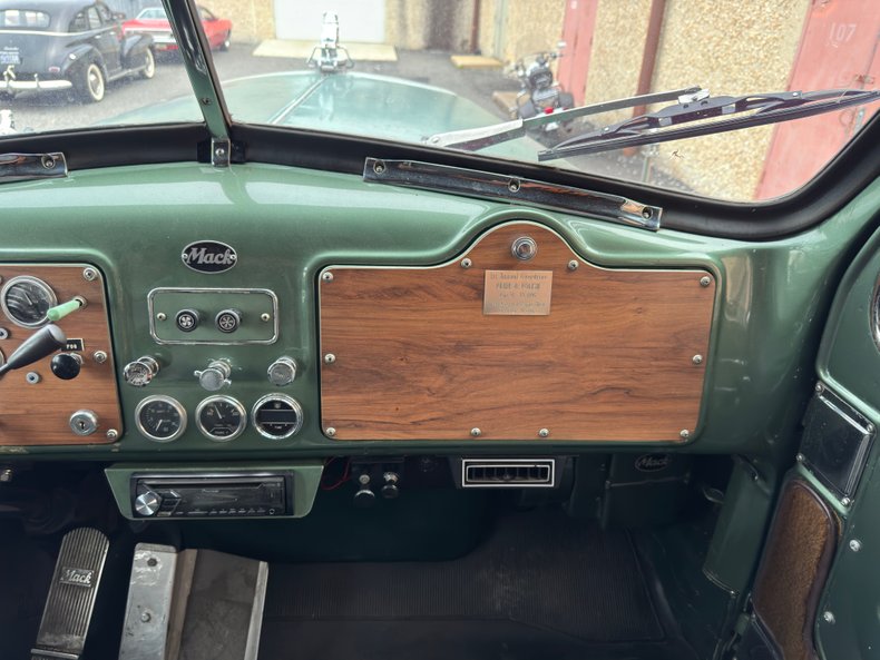 Mack-Other-1962-Mack-Green-Green-34