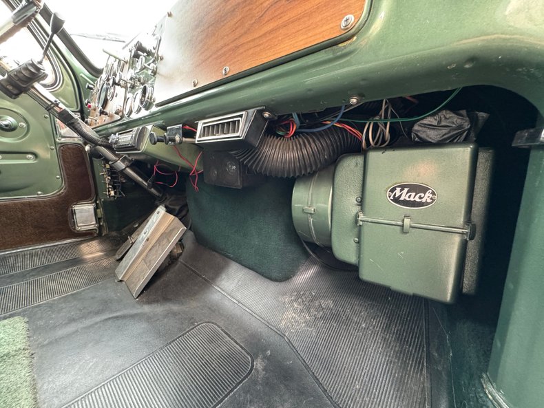 Mack-Other-1962-Mack-Green-Green-37