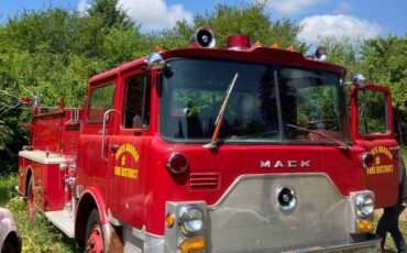 Mack-cf-6-diesel-1971-red-1