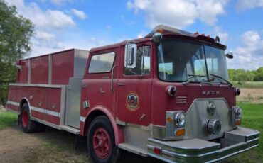 Mack-cf600-diesel-1973-red-3