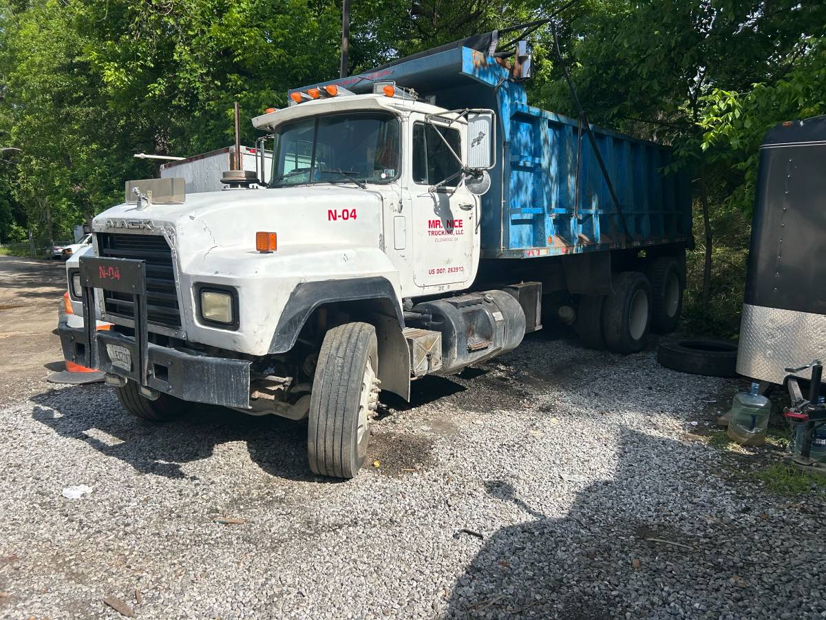 Mack-diesel-1991-blue-5