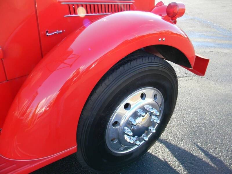 Mack-eqt-1949-red-12