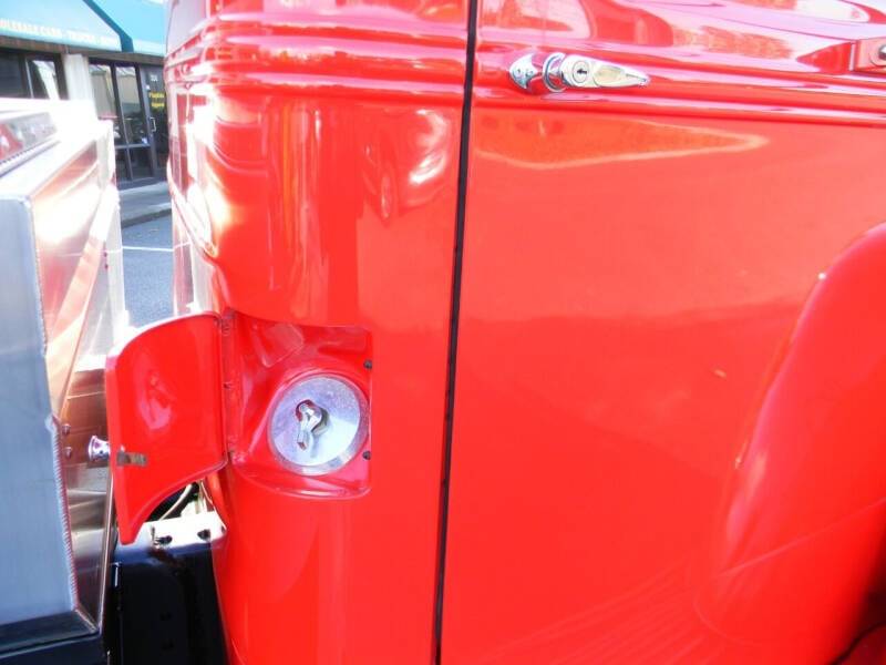 Mack-eqt-1949-red-13