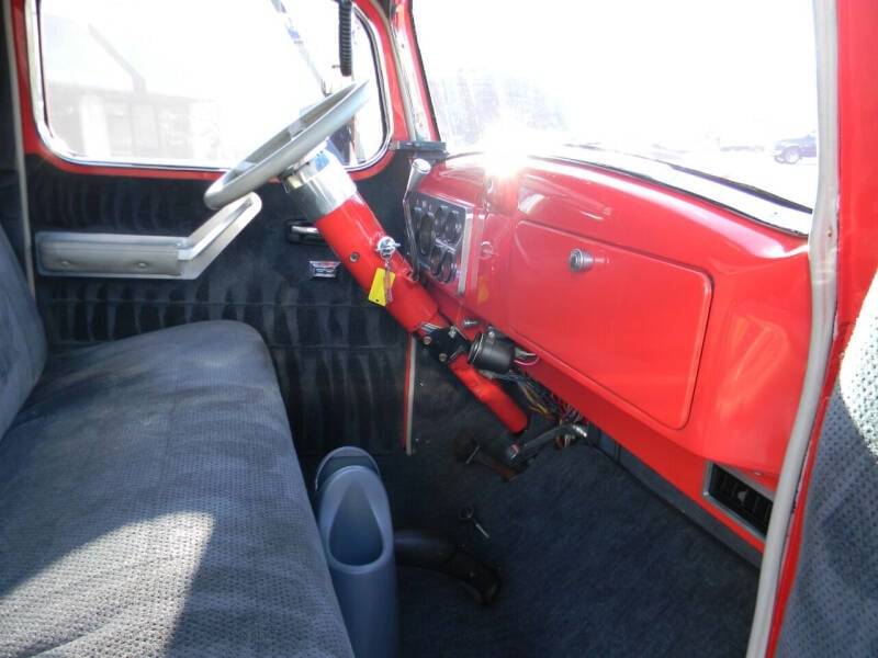 Mack-eqt-1949-red-15