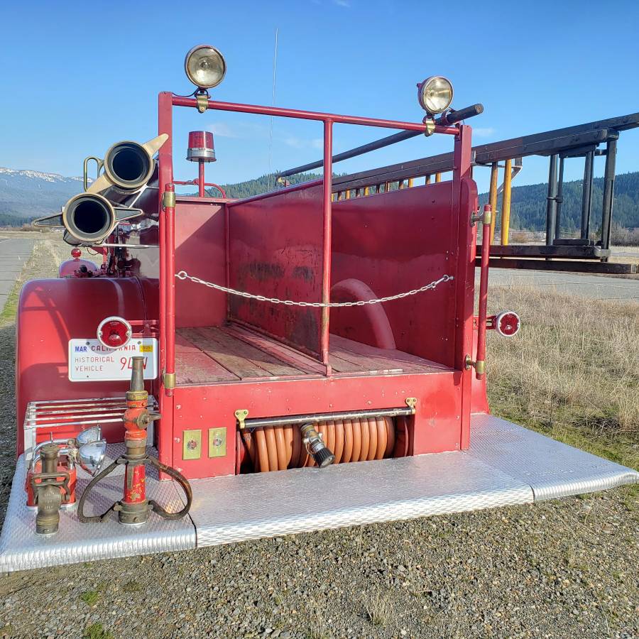 Mack-model-70-1941-red-3