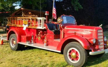 Mack-model-70-1941-red