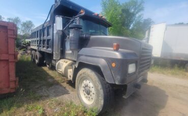 Mack-rd-rd688s-diesel-1994-black