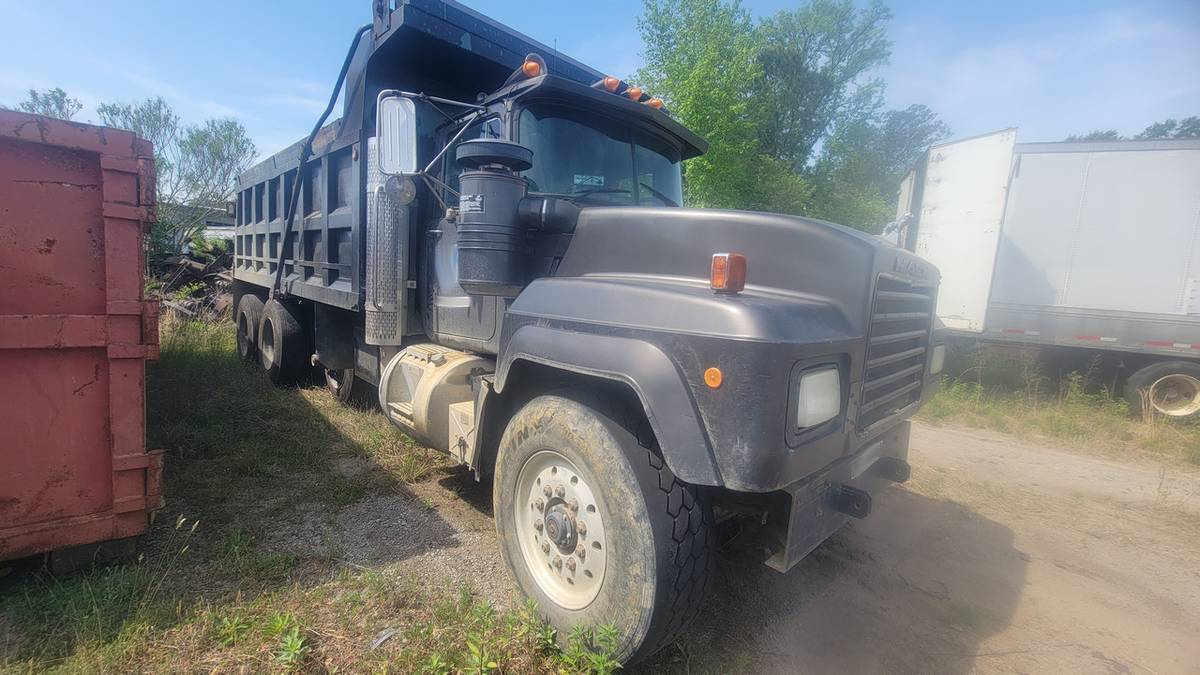 Mack-rd-rd688s-diesel-1994-black