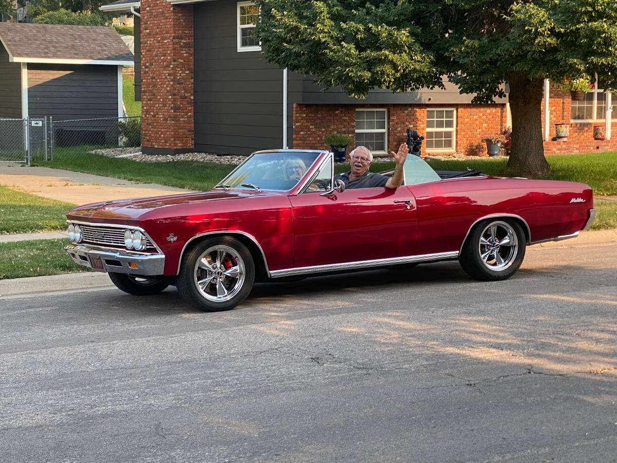 Malibu-1966-red